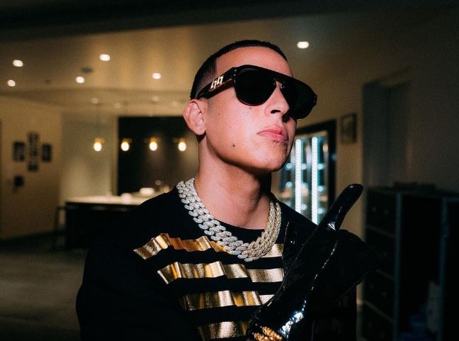 Daddy Yankee se suma al reguetonero Mike Towers en el sencillo "Ulala"