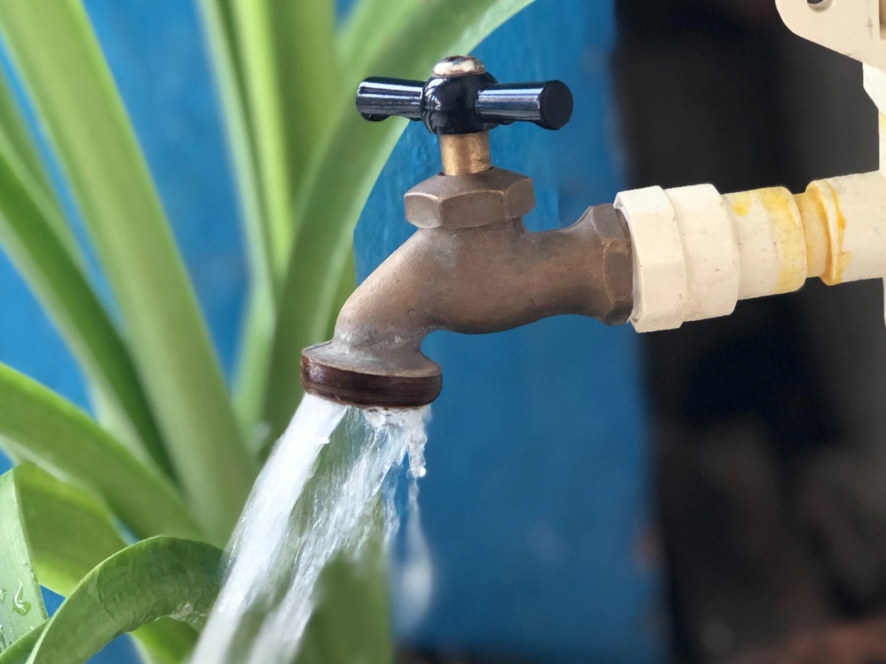 ¿A qué hora se restablece el servicio de agua en las colonias de Mérida?