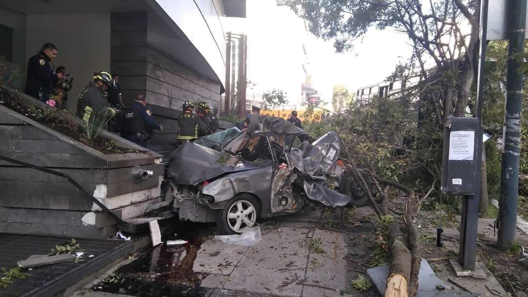 Así fue el accidente de una unidad de RTP en Santa Fe que dejó una persona muerta: VIDEOS