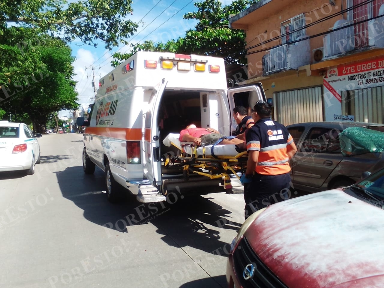 El conductor de la unidad chocada por la conductora en la avenida CTM de Playa del Carmen terminó en un hospital de la ciudad debido a que registró diversas lesiones