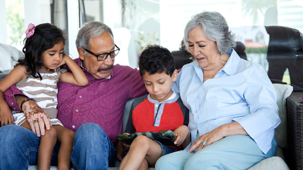 Día del Abuelo 2022: ¿Qué descuentos habrá para los adultos mayores con la tarjeta INAPAM?