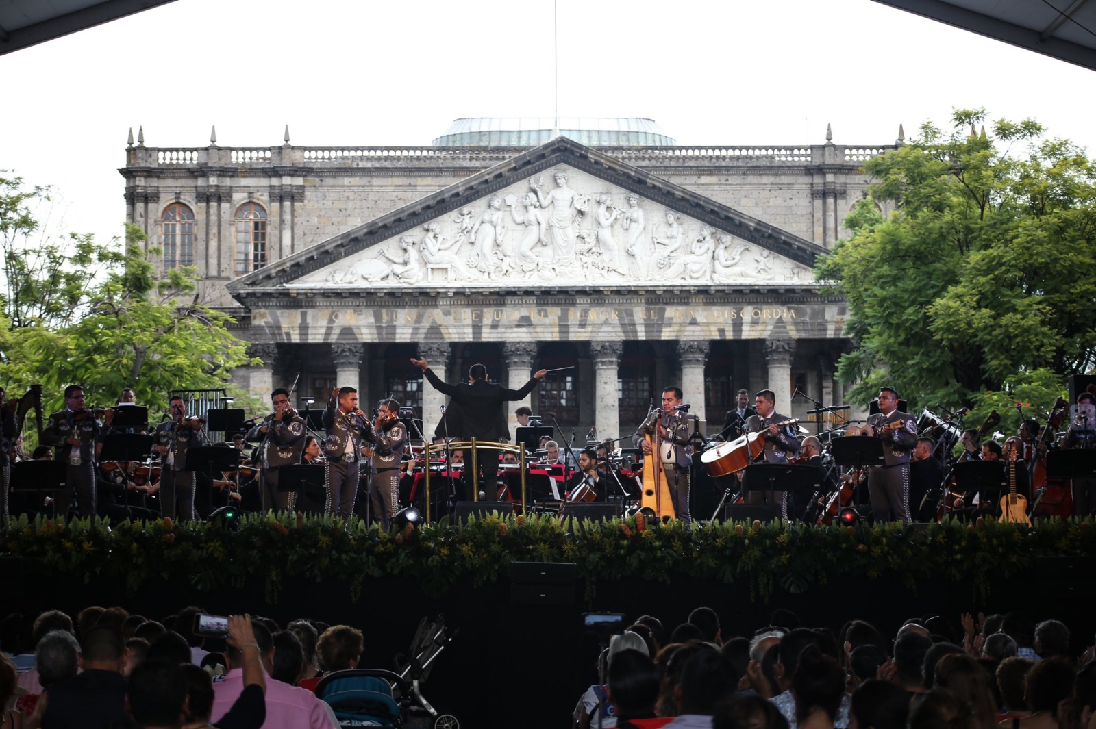 Encuentro de mariachis llena de música y color a Guadalajara