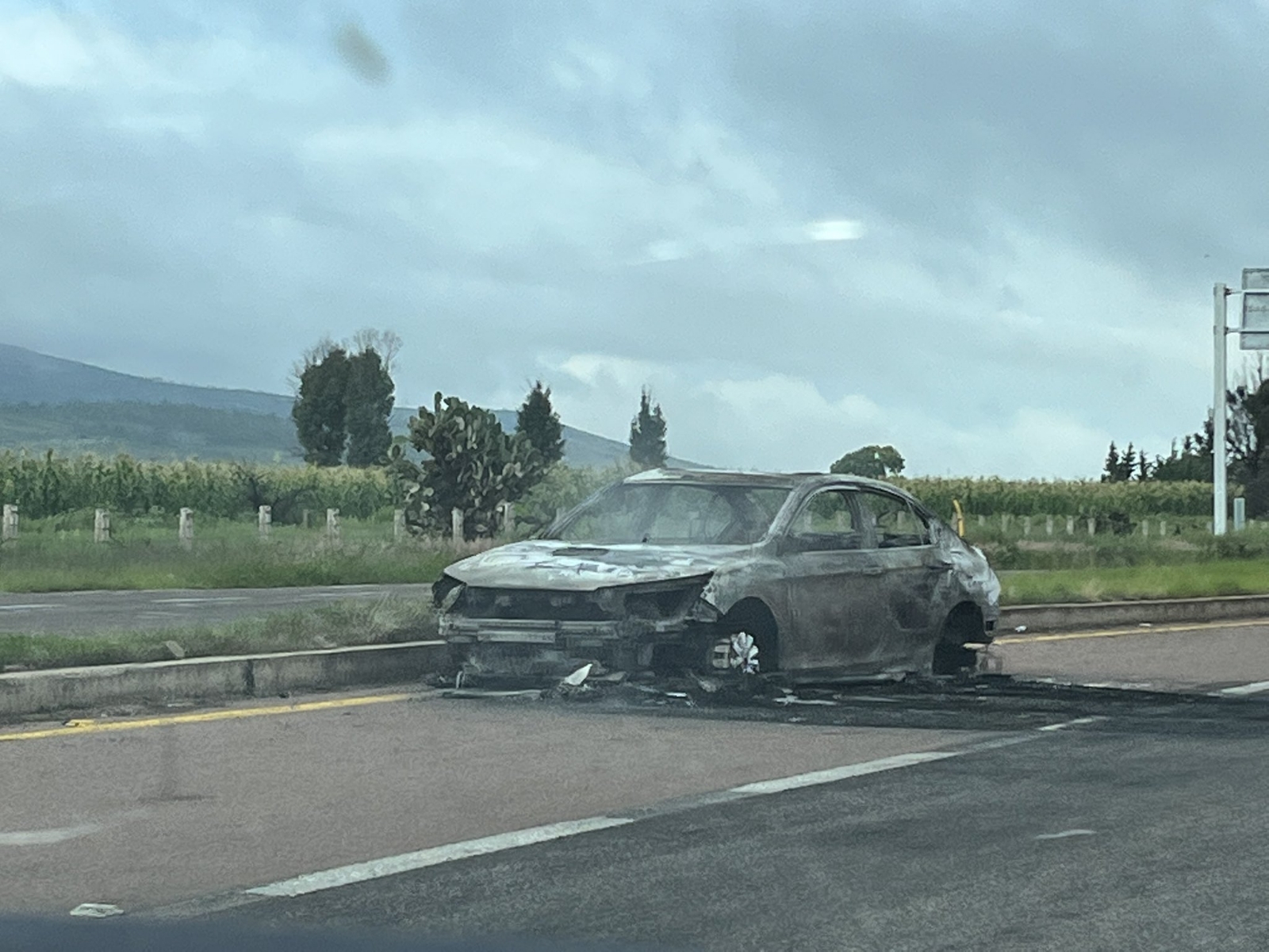 Varios vehículos fueron incendiados durante la madrugada de este sábado en Zacatecas