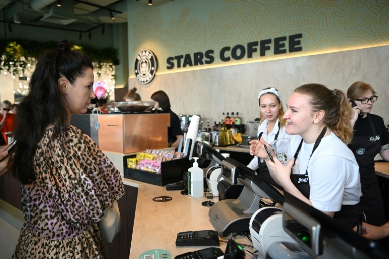 La empresa Stars Coffee abrió sus puertas a principios de esta semana en Moscú, siendo la versión de Starbucks en Rusia