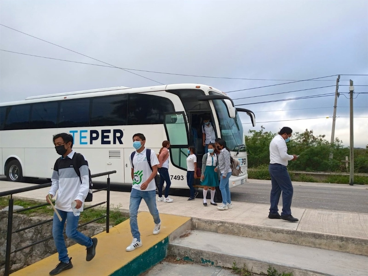 Estudiantes de Campeche inician el Ciclo Escolar 2022-2023 sin apoyos al transporte, útiles, ni uniformes