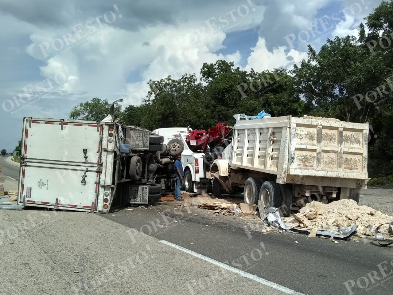 La volcadura causó tráfico en la carretera Mérida-Campeche