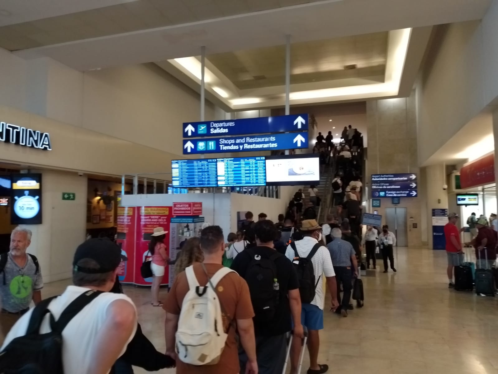 Las vacaciones de Verano ha detonado una importante movilidad de usuarios en el aeropuerto de Cancún
