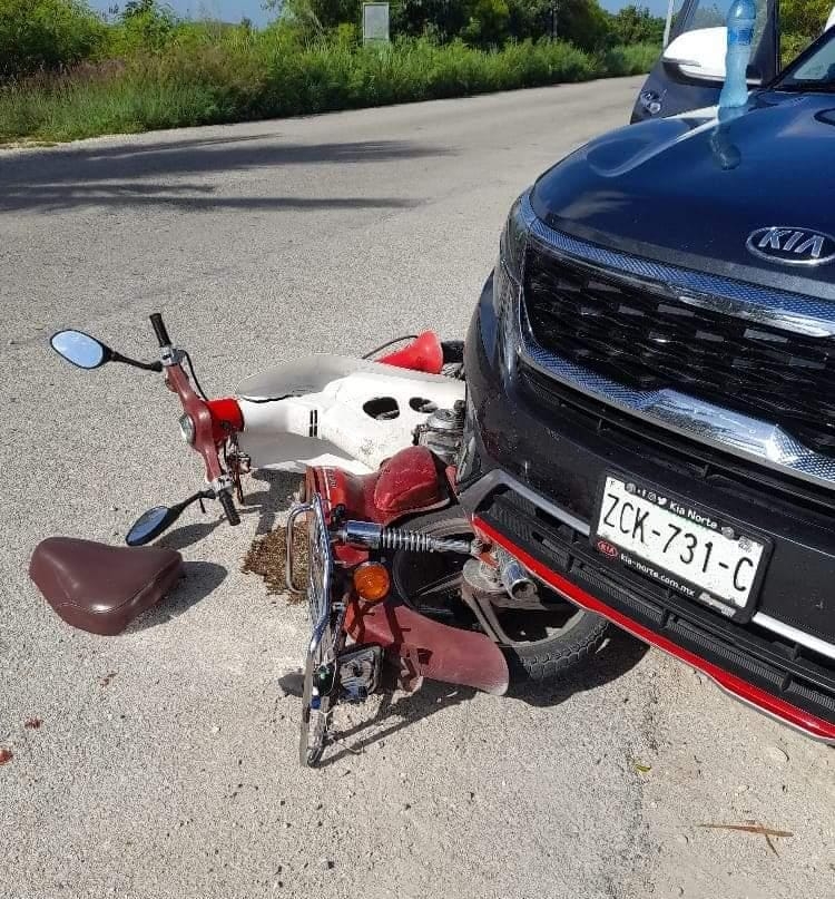 Conductor atropella a motociclista en Telchac Puerto