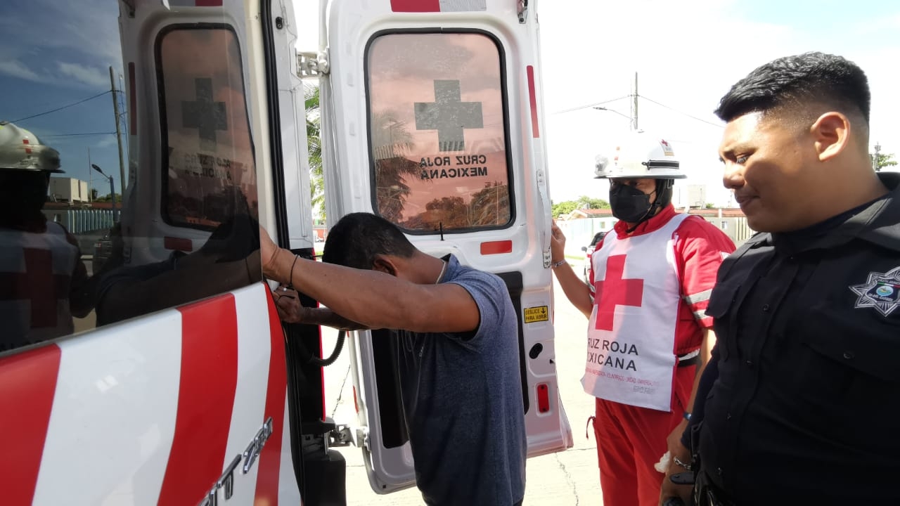 Ciclista termina arrollado y herido por un vehículo en Ciudad del Carmen