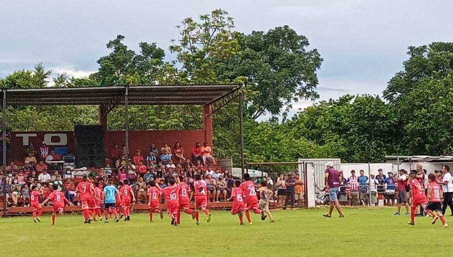 Bichos de Dzan vencen a los Jaguares de Oxkutzcab en la Liga de Futbol Infantil