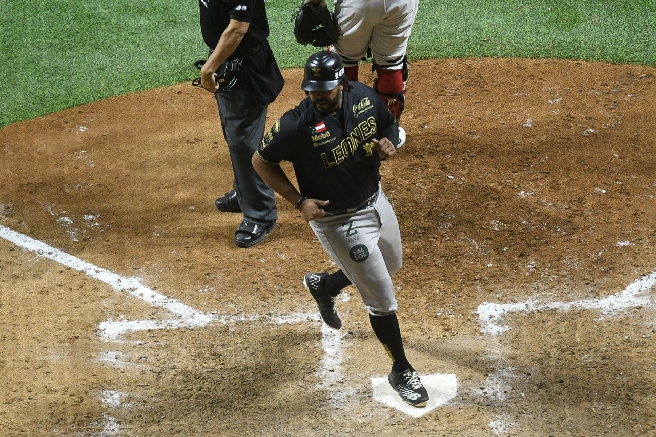 Leones de Yucatán sacan la garra y rugen ante los Diablos Rojos en la final de la zona Sur