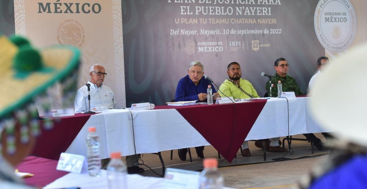 AMLO recibe Plan de Justicia del pueblo Náyeri de Nayarit