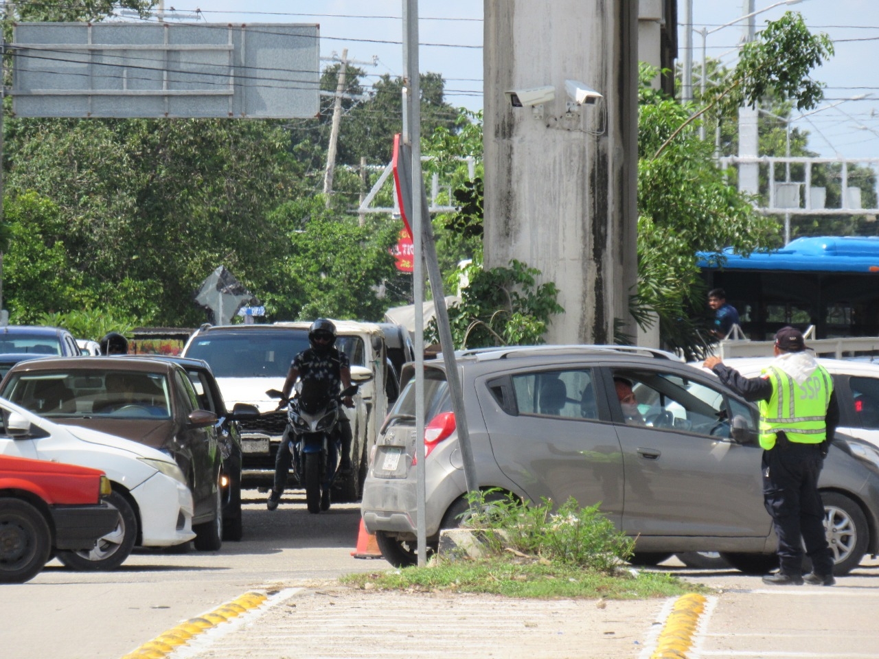 Los trabajos causaron tráfico en el Periférico de Mérida