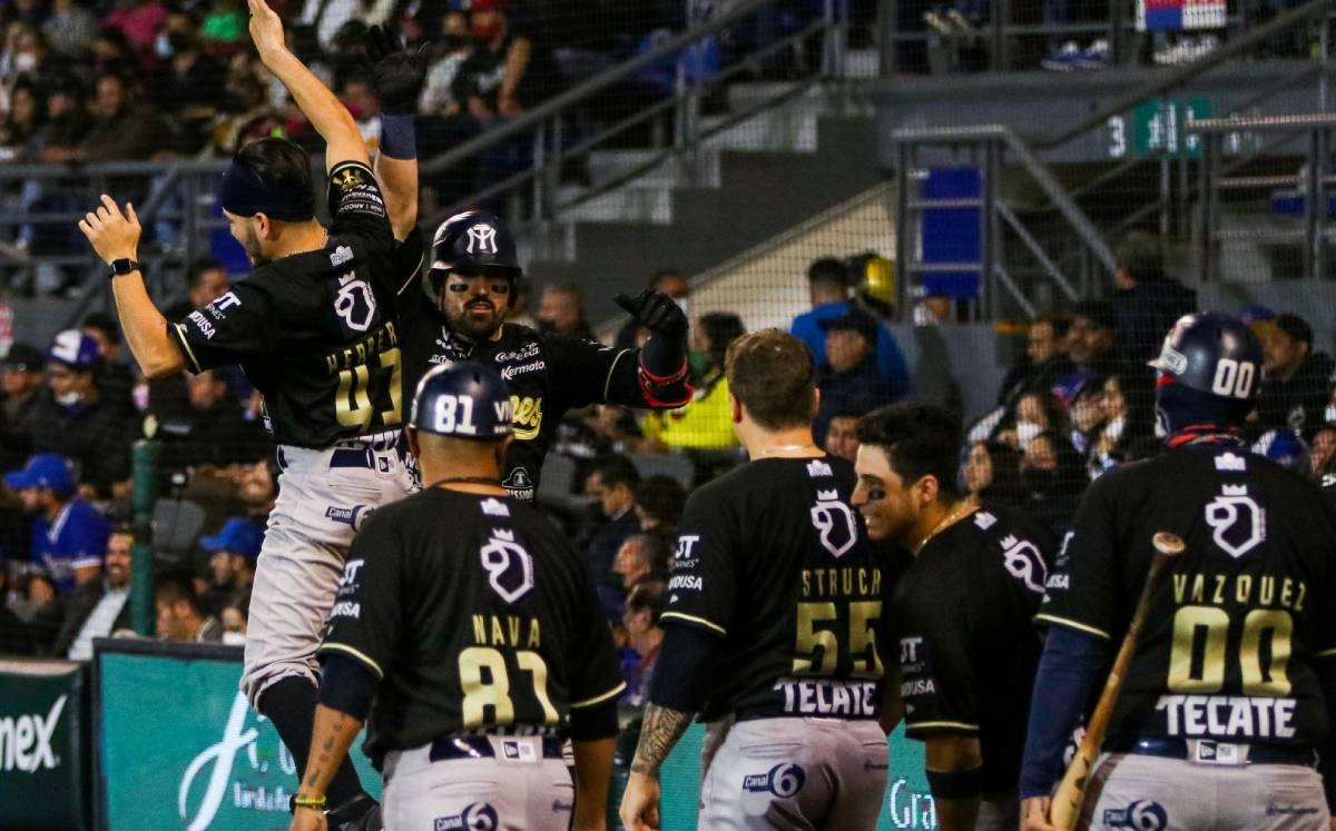 Sultanes de Monterrey le gana 4x3 a Leones de Yucatán en el juego 1 de la Serie del Rey