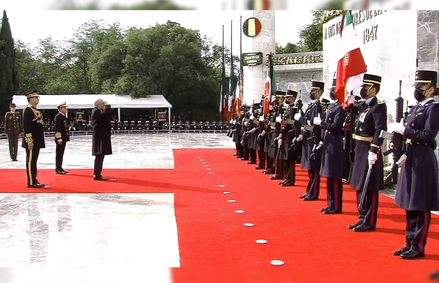 AMLO rinde homenaje a Niños Héroes en aniversario 175 de la Gesta Heroica
