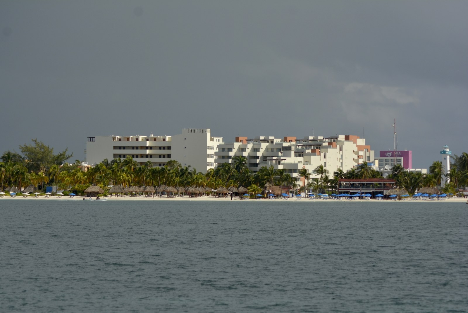 Los hoteleros de Isla Mujeres recomendaron al Gobierno Municipal el atender el tema del suministro de agua potable y drenaje público