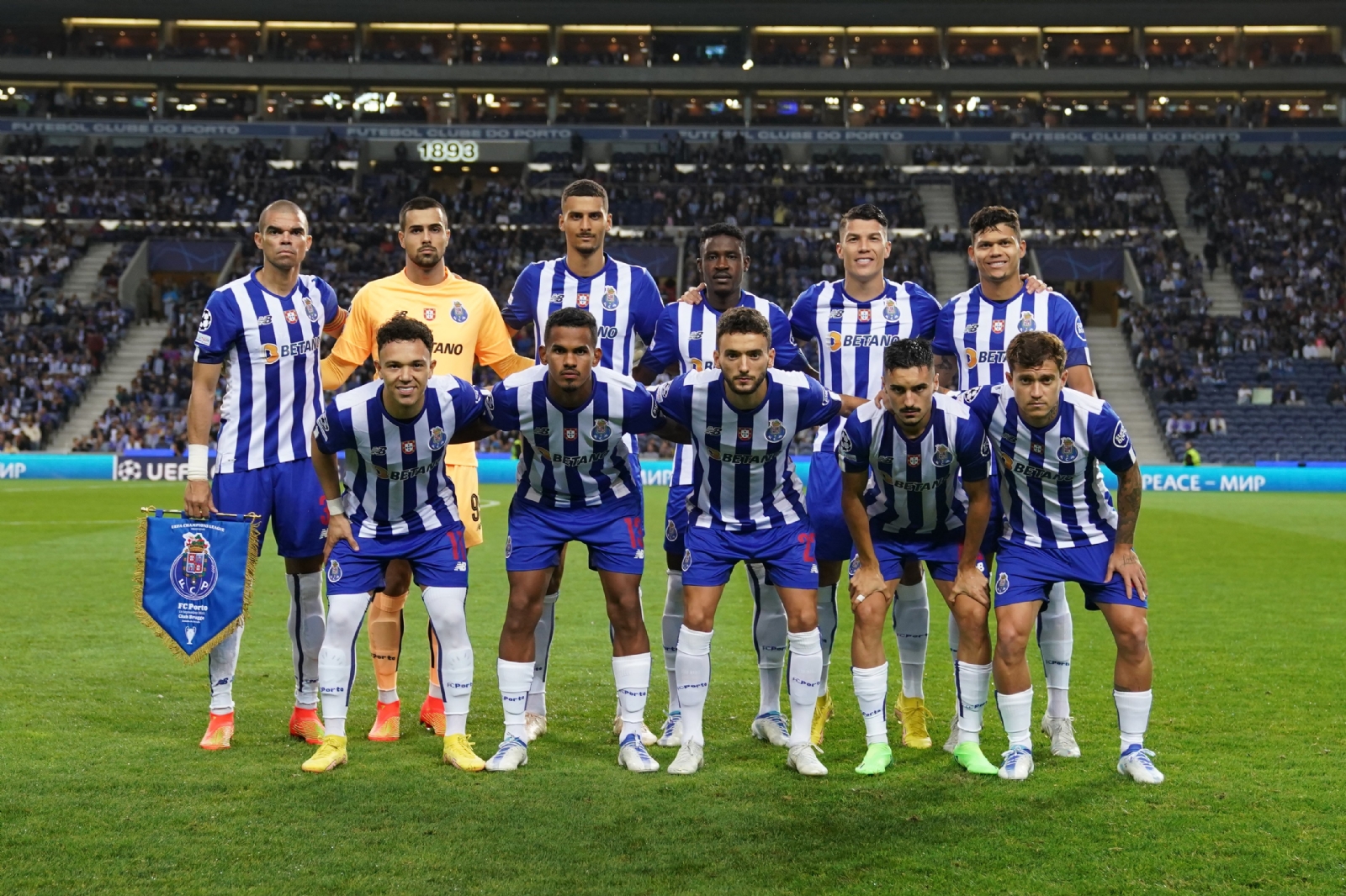 Brujas le mete goliza de escándalo al Porto en Champions League