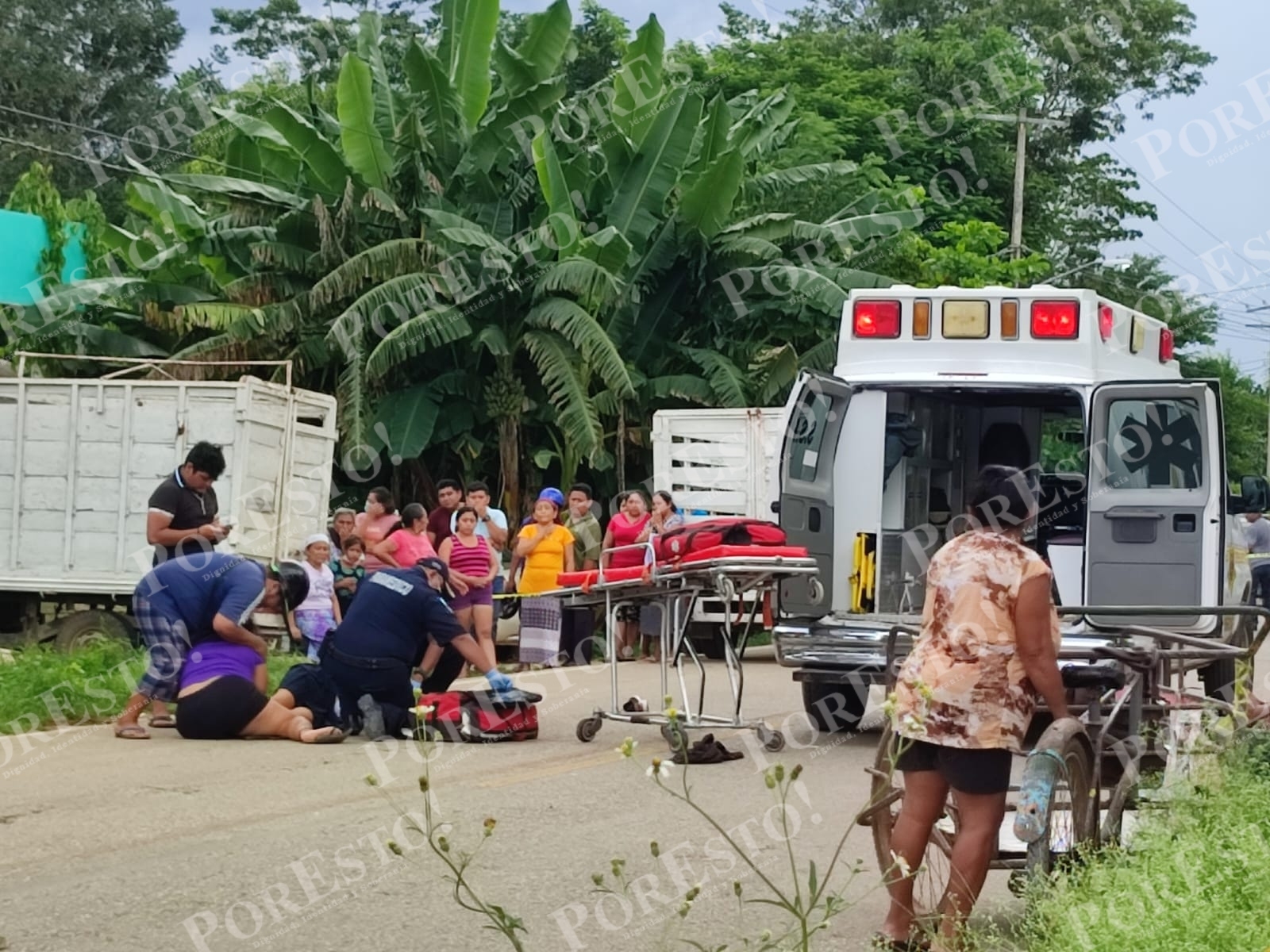 Familiares de la joven llegaron al sitio para corroborar el hecho