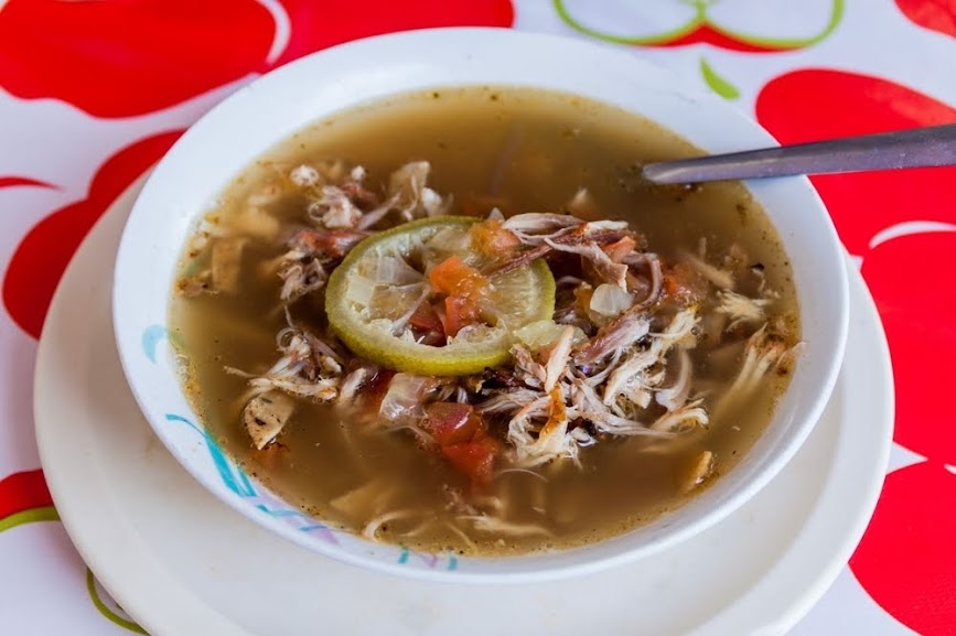 Sopa de lima: Un platillo que te sacará del apuro este 15 de septiembre