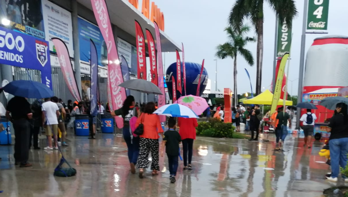 Lluvia retrasa partido entre Leones de Yucatán y Sultanes de Monterrey: EN VIVO