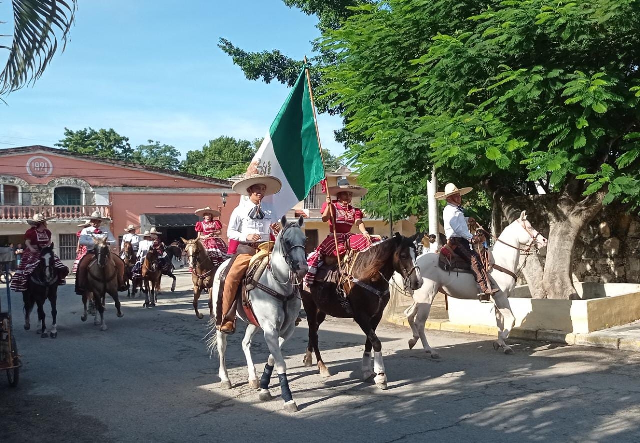 Tras dos años de ser suspendido, se realizó el desfile cívico-militar en Hunucmá