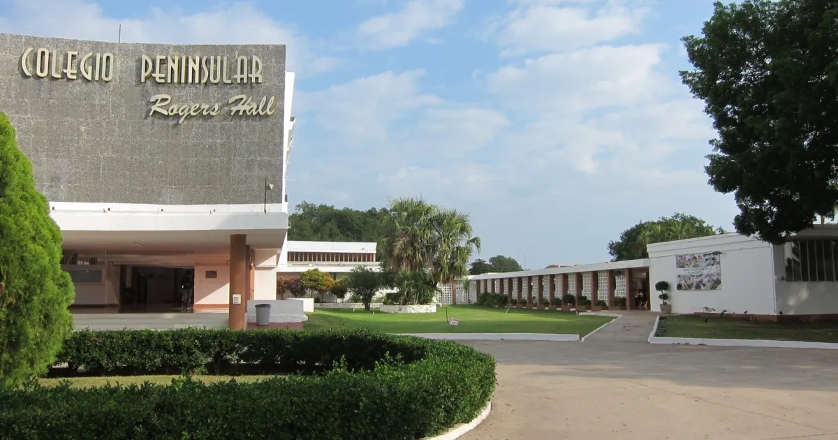 36 niños del kínder Rogers Hall de Mérida se intoxican con químicos para fumigar