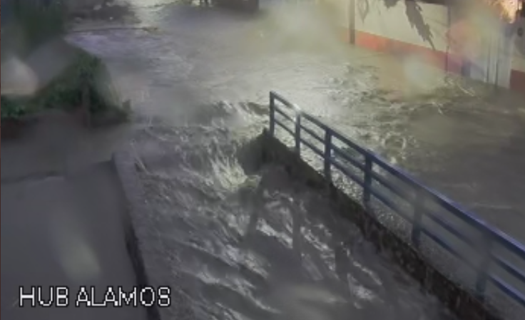 Difunden videos del desbordamiento de río Alseseca en Puebla