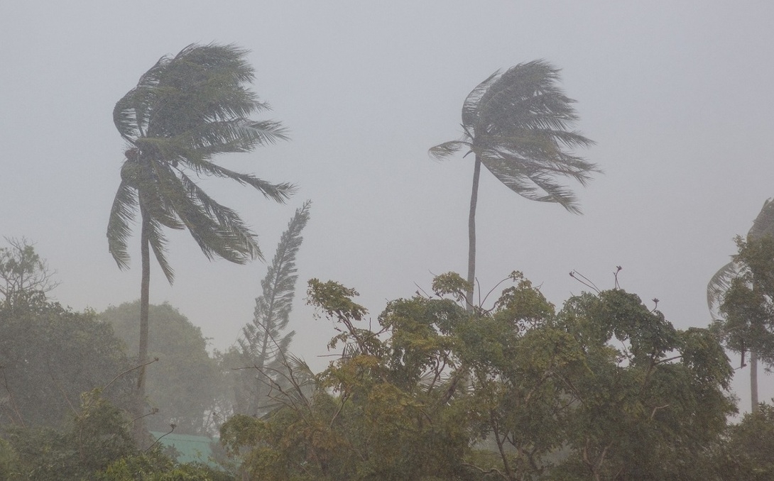 Huracán Lisa se encuentra a 170 km al Sureste de Chetumal
