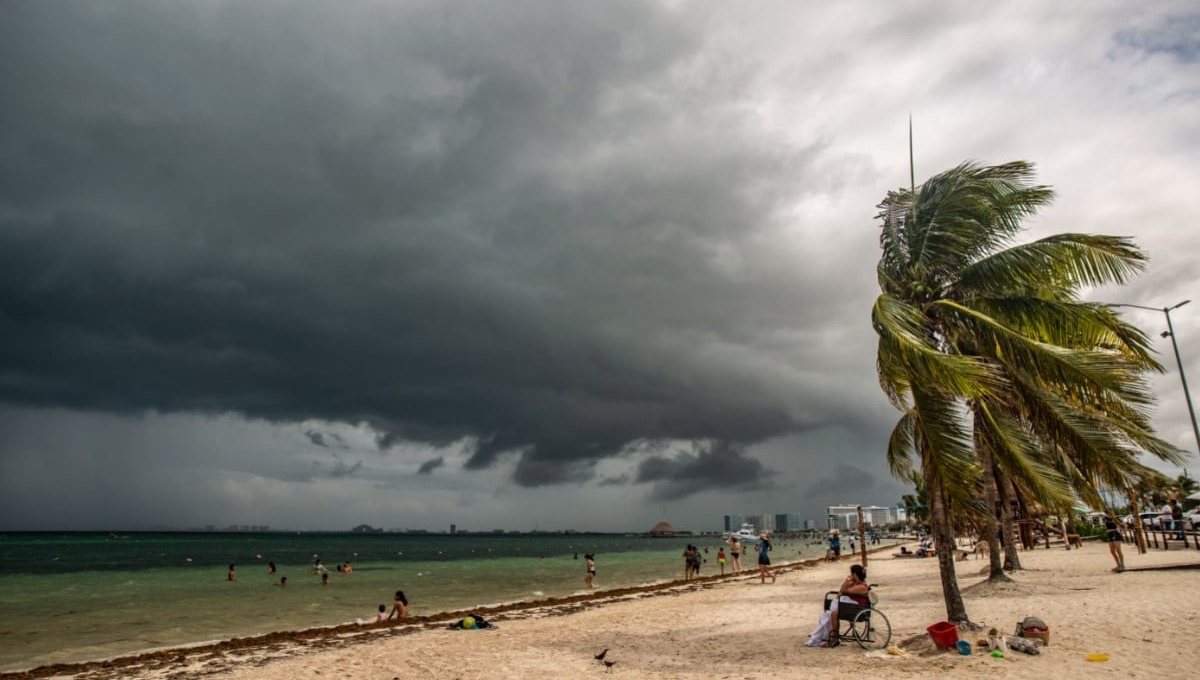 Huracán Ian se encuentra a poco más de 400 kilómetros de Quintana Roo