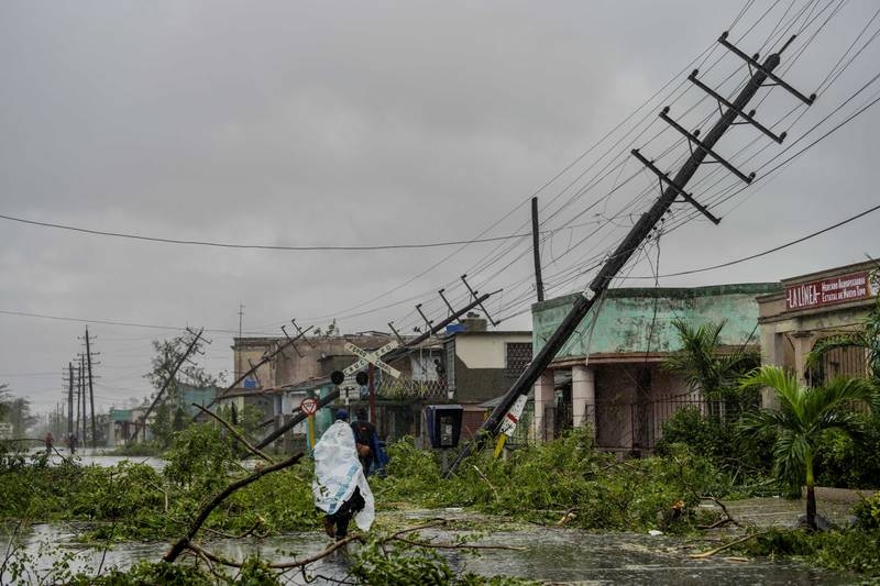 Cuba sufre un apagón total tras paso del Huracán Ian