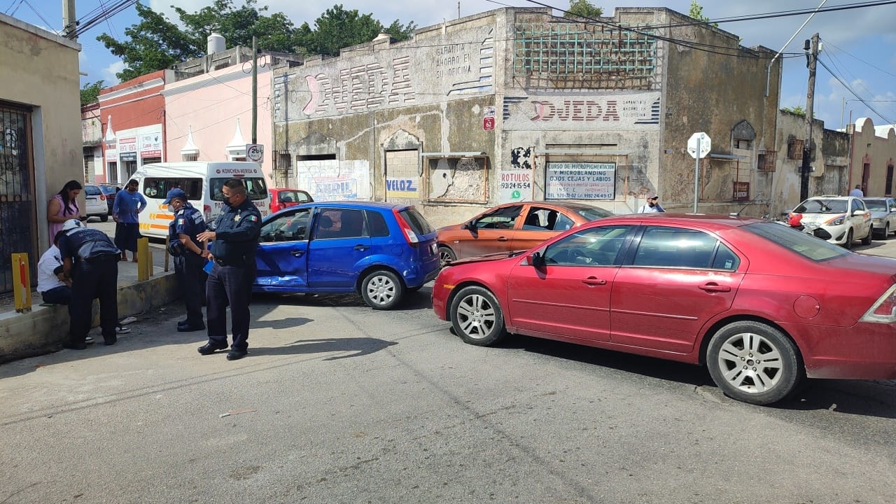 Abuelito resulta lesionado en un choque en el Centro de Mérida