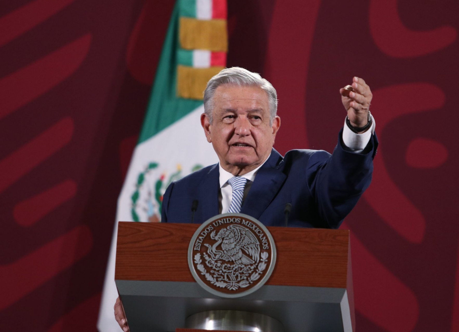 AMLO confirma la desaparición de 2 marinos en Acapulco, Guerrero