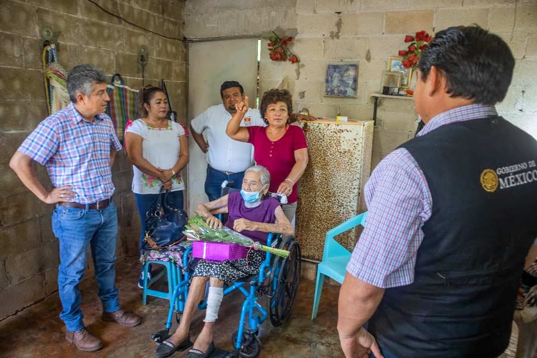 AMLO envía flores a una abuelita de Tzucacab, Yucatán, por su cumpleaños número 109