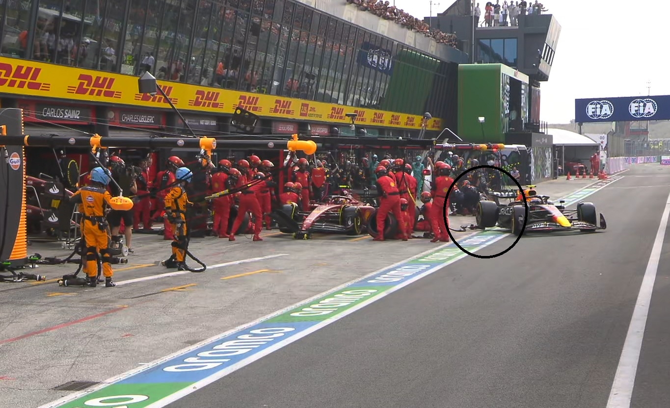 Checo Pérez se encuentra peleando los primeros cinco lugares este domingo