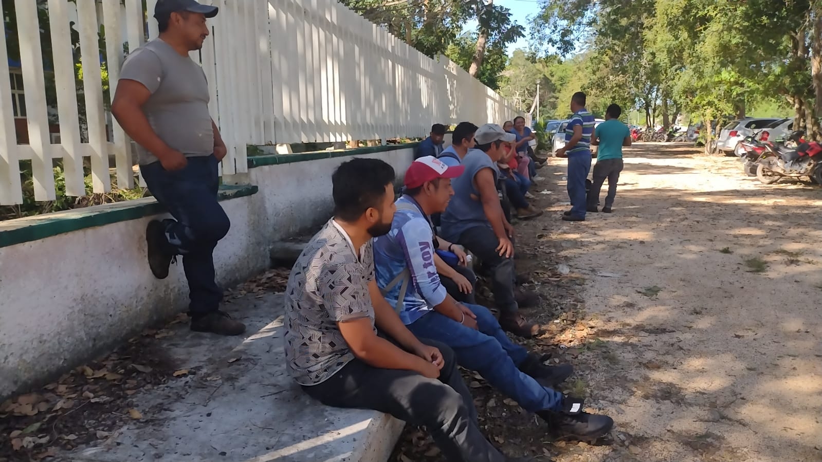 Trabajadores del Tramo 6 del Tren Maya en Carrillo Puerto paran labores