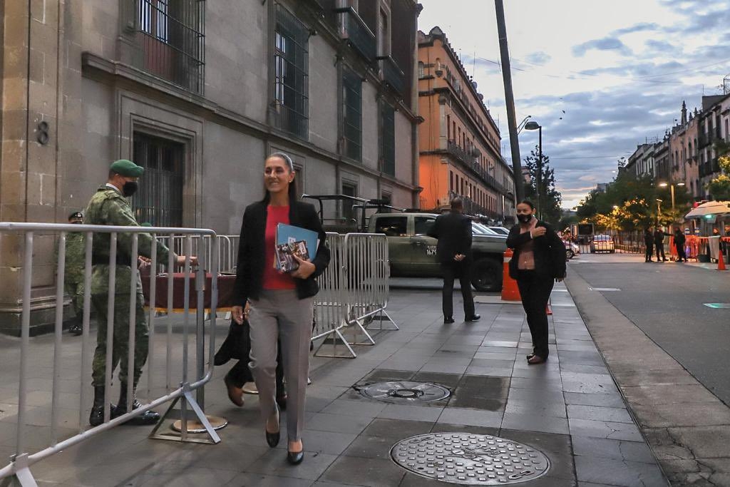 Corcholatas se reúnen con AMLO y secretarios federales en Palacio Nacional