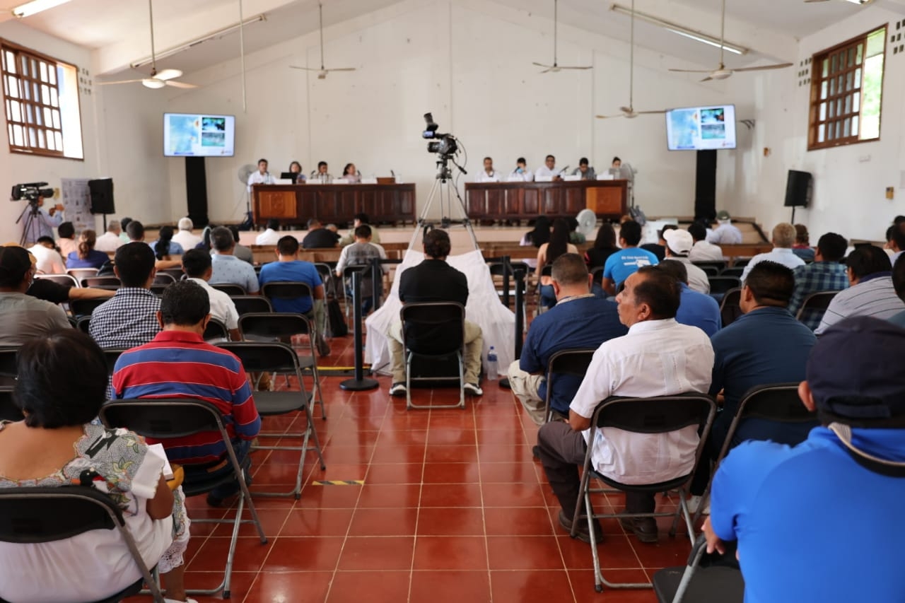 Fonatur y la Semarnat presentan a los asistentes la MIA del Tramo 6 del Tren Maya, que se construirá desde Tulum hasta Bacalar