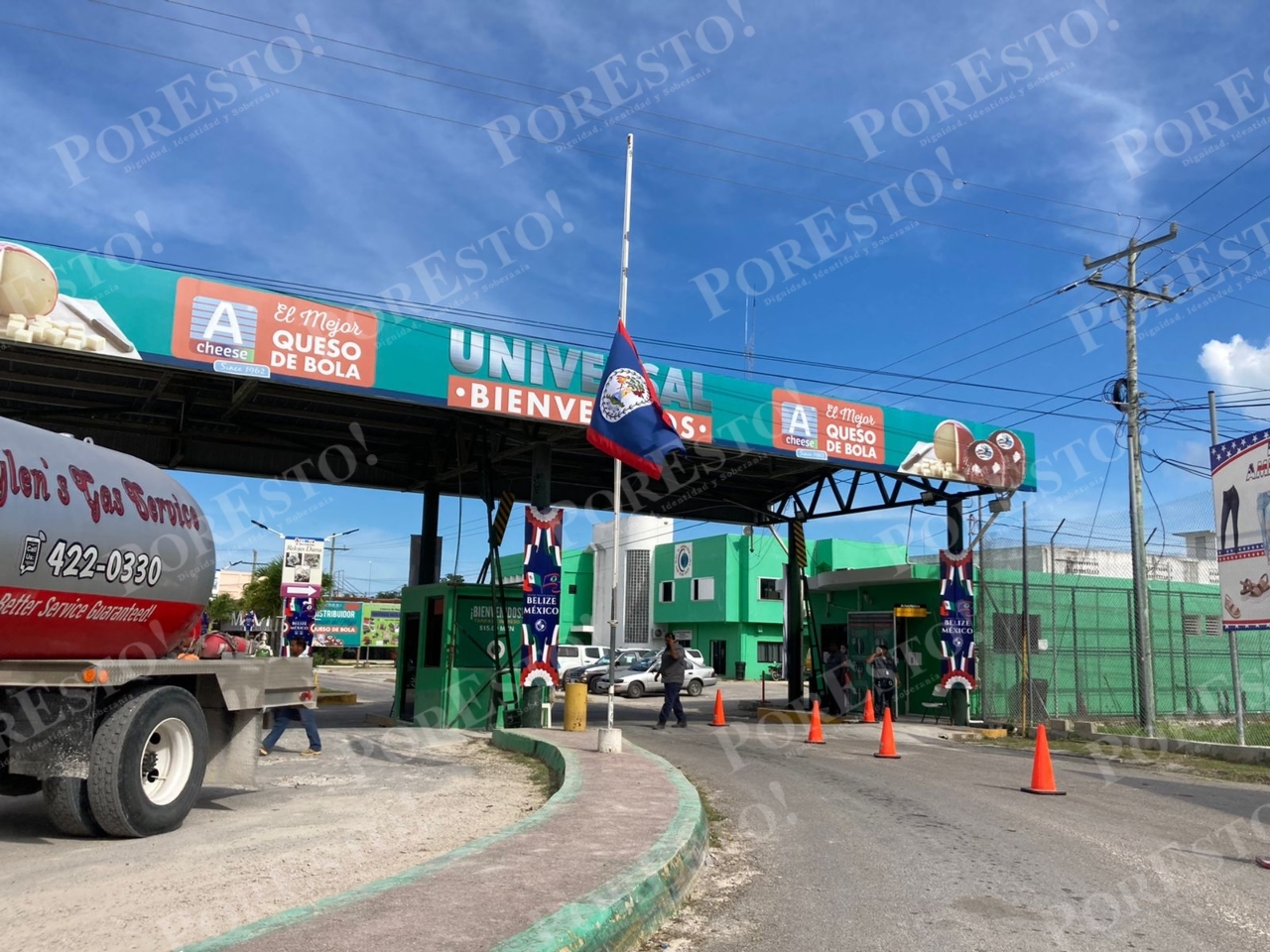 Tras la muerte de la Reina Isabel II, banderas en la Zona Libre de Belice ondean a media asta: VIDEO