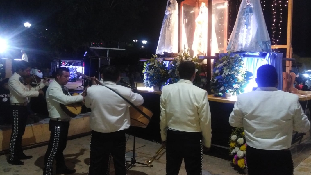 Un mariachi recibió a la imagen con canciones, misma que llegó desde el Santuario de Buctzotz