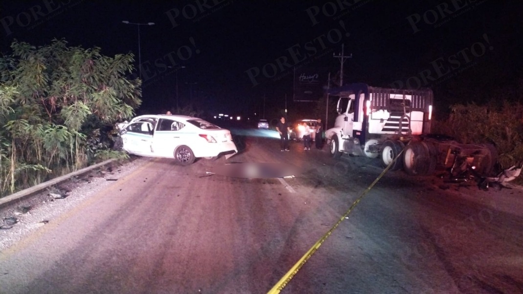 Muere taxista tras chocar contra un tráiler 