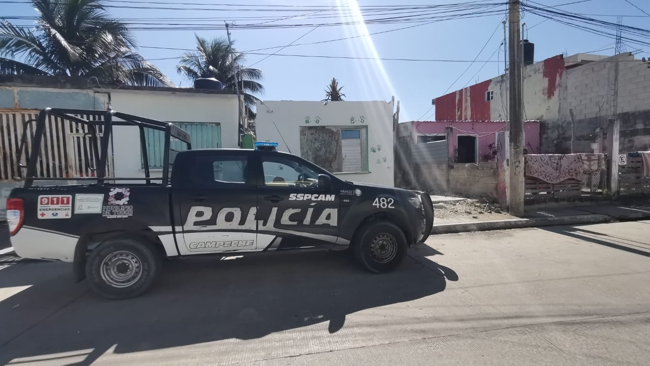 Olores fétidos en un predio causan movilización policiaca en Ciudad del Carmen