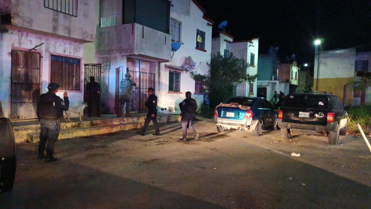 La víctima acudió con la policía a la casa de los ladrones en Villas Otoch