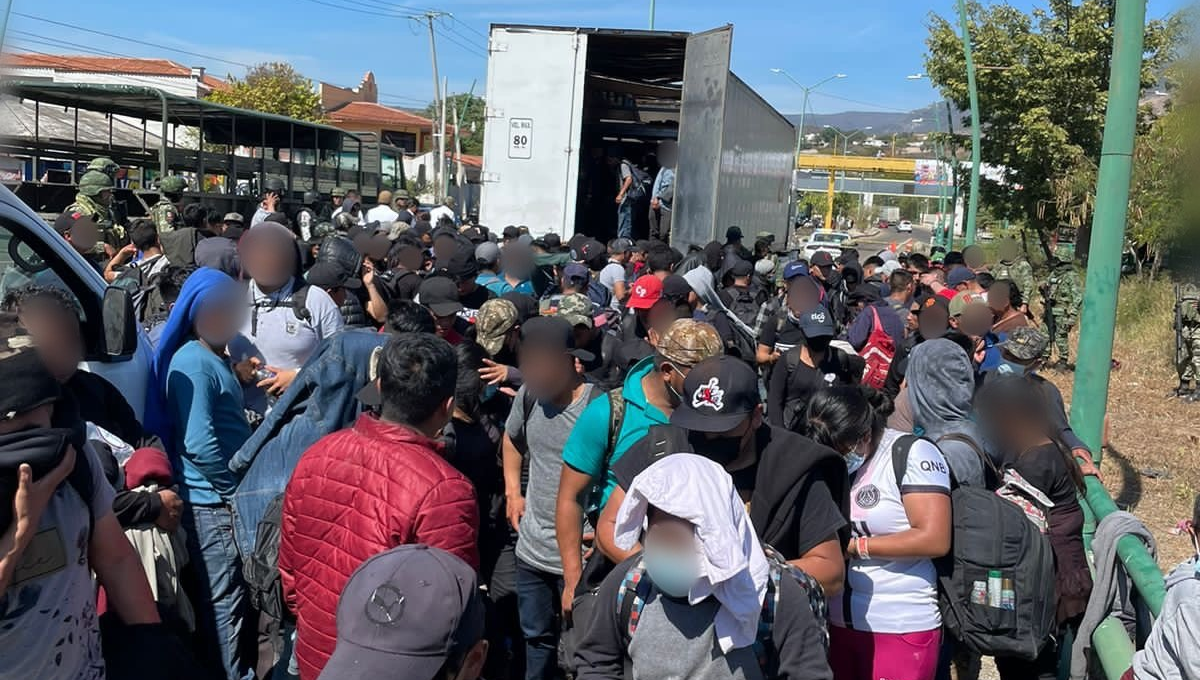 Encuentran a más de 250 migrantes escondidos en un tráiler en Chiapas