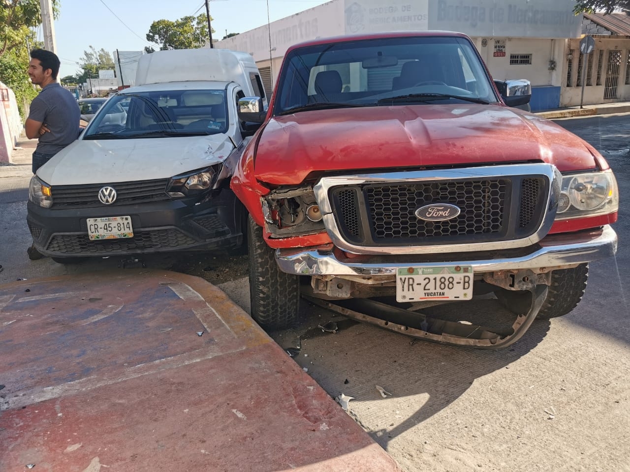 Un conductor yucateco chocó contra una camioneta en Ciudad del Carmen