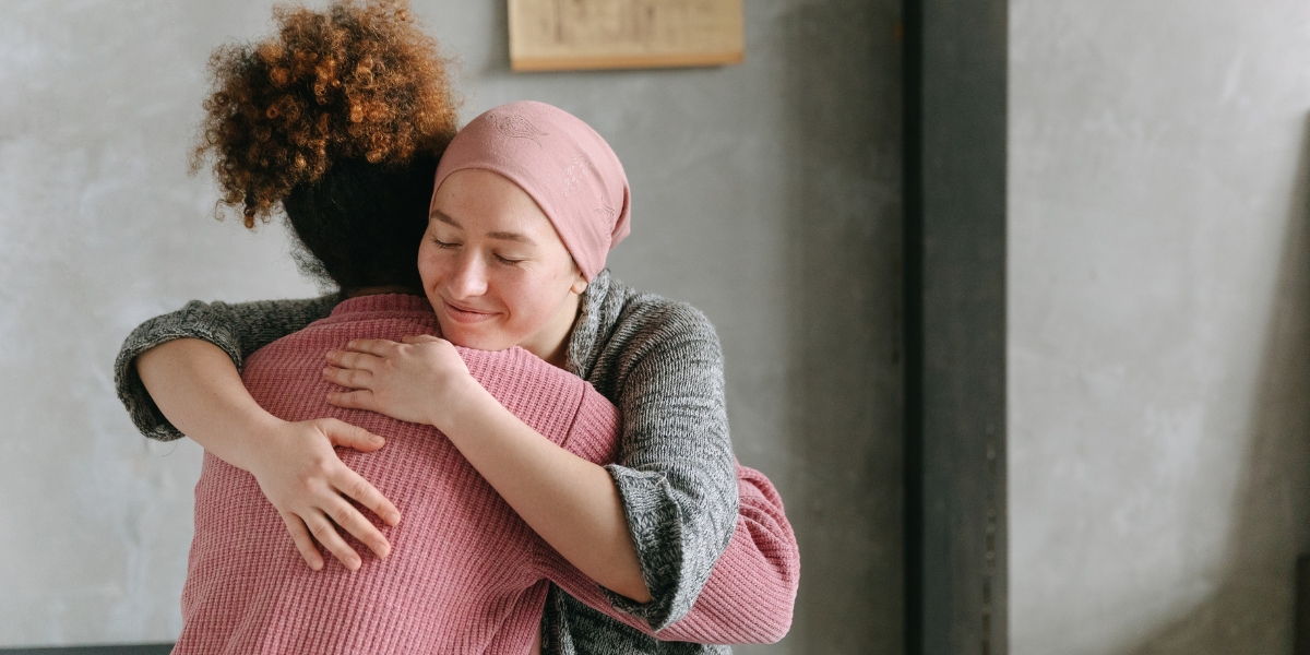 Cinco beneficios que tiene dar y recibir un abrazo