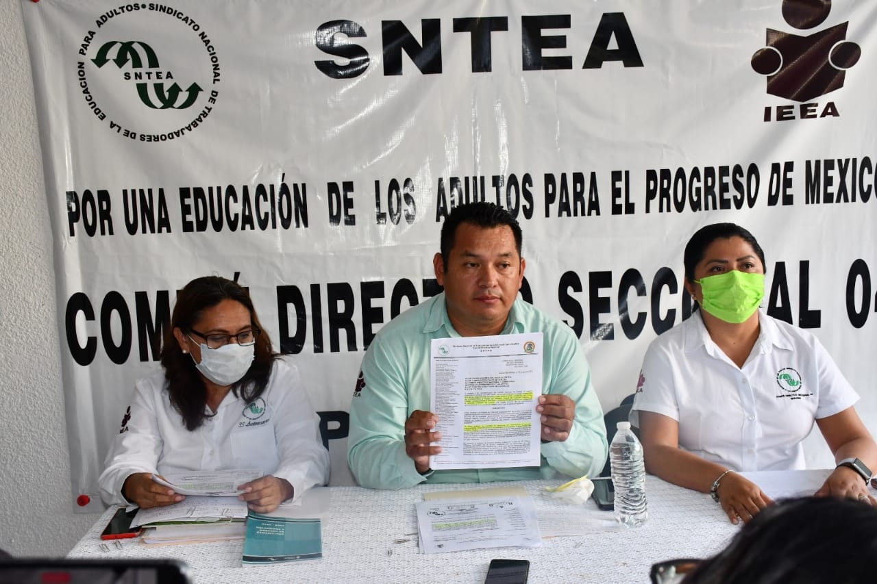 Sindicalizados del IEEA amenazan con huelga sino destituyen al Director en Campeche