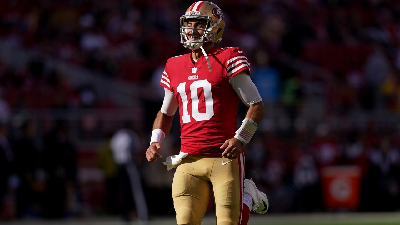 Jimmy Garoppolo  iba a estar más meses fuera tras su lesión de tobillo pero se recuperó