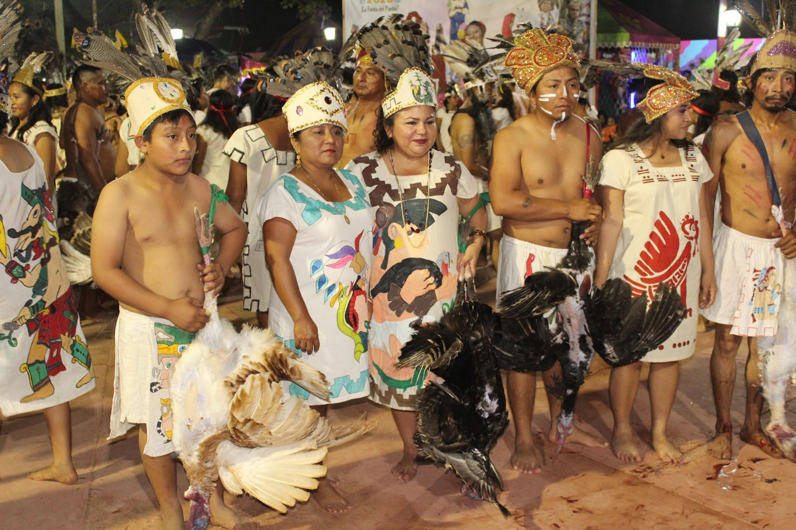 Degüellan pavos en ritual dancístico en Dzitás, Yucatán