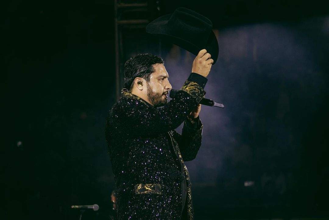 Julión estuvo en la plaza de Cancún el fin de semana pasada. Foto Instagram