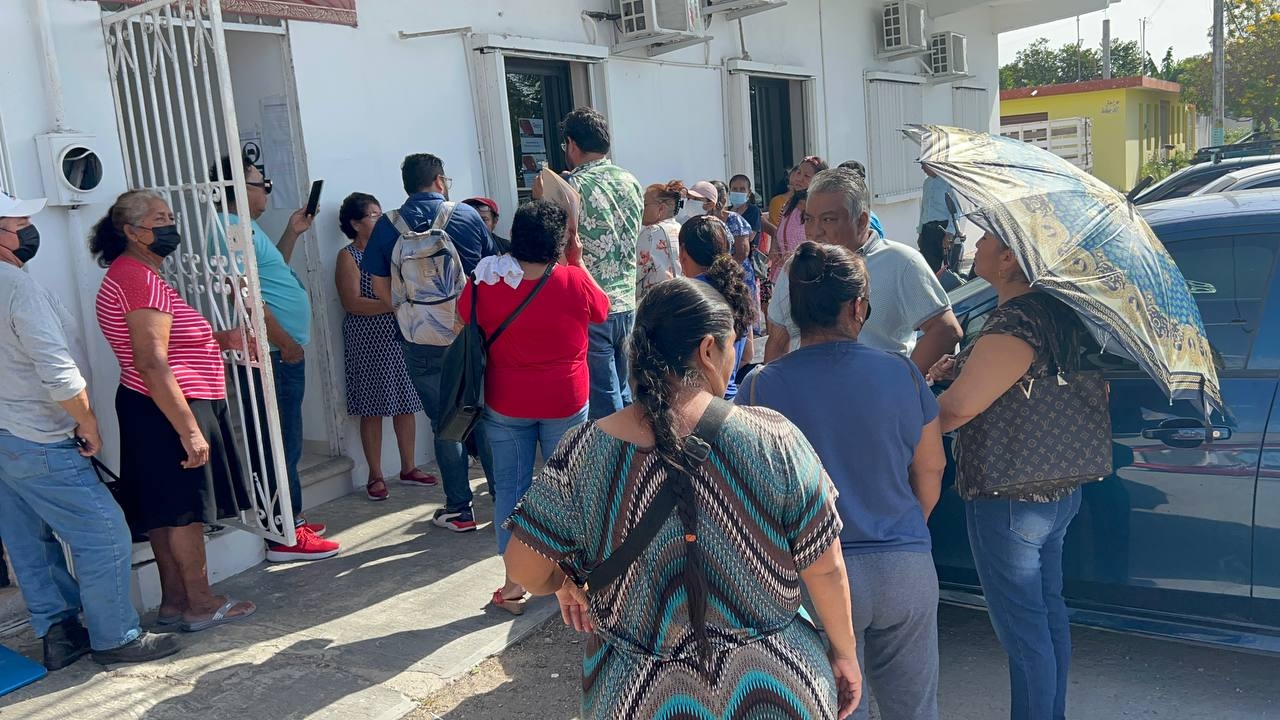 Habitantes se manifiestan en Chetumal contra una inmobiliaria que revendió sus predios